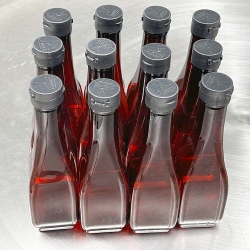 酱料瓶使用压盖机进行紧盖有什么好处？